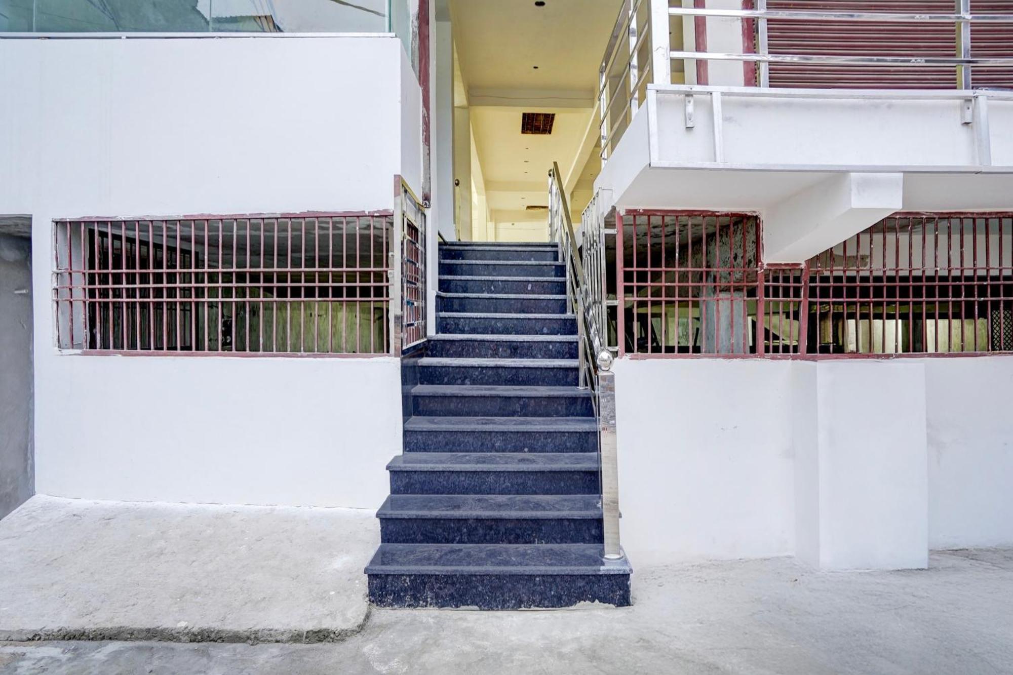 Hotel O Samrat Inn Allāhābād Junction Exterior foto